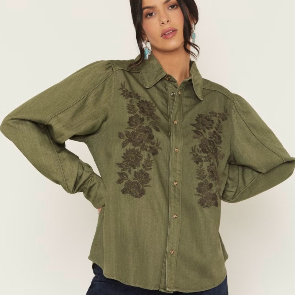 KIMES RANCH MAE FLORAL EMBROIDERED LONG SLEEVE SNAP WESTERN SHIRT